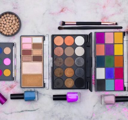 kako da organizuješ svoj make-up kutak